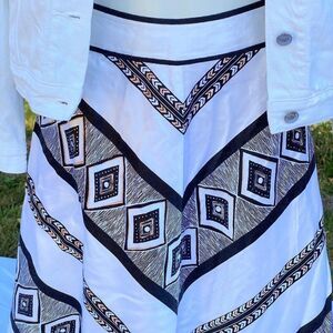 White House Black Market Aztec Silk Skirt WHBM Sz6